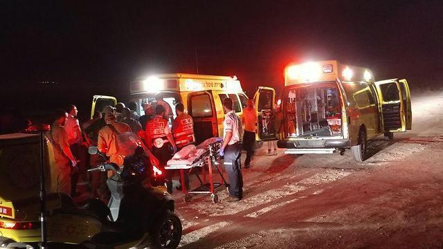 Поножовщина на Кармеле. Фото: МАДА (צילום: תיעוד מבצעי מד"א) Поножовщина на Кармеле. Фото: МАДА