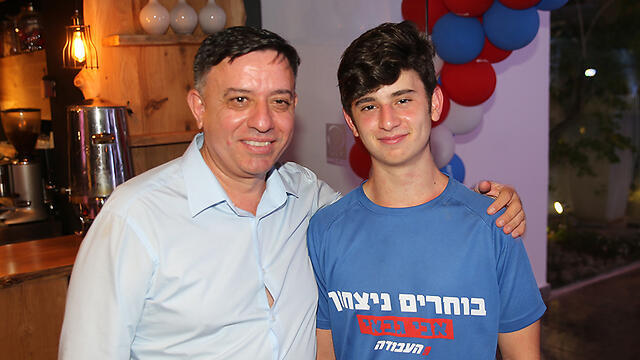 С сыном. Фото: Моти Кимхи
