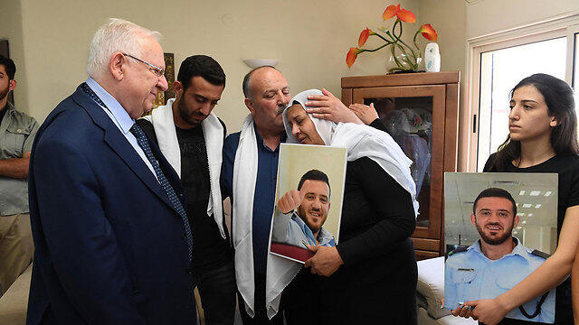 The Shnaan family in mourning, visited by President Reuven Rivlin (Photo: Mark Neiman/GPO)