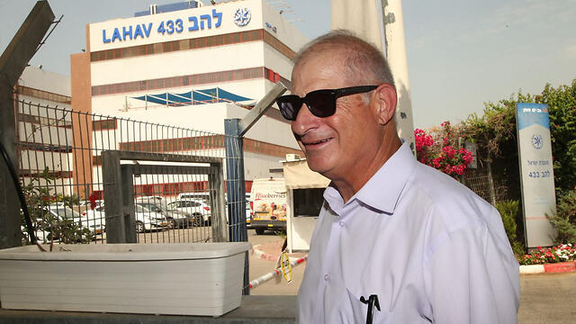 David Shimron arrives at the Lahav 433 offices for questioning