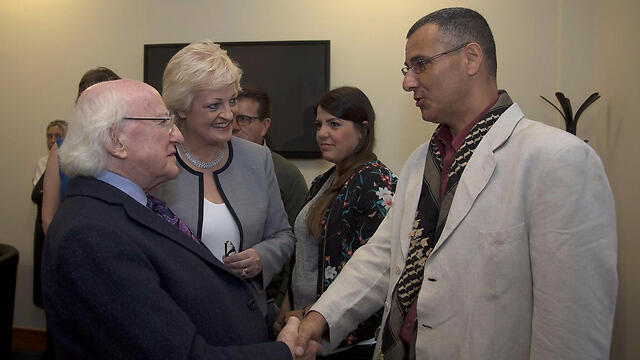 BDS founder Omar Barghouti meeting with Dr. Michael Higgins (Photo: BDS) (צילום: BDS) BDS founder Omar Barghouti meeting with Dr. Michael Higgins (Photo: BDS)