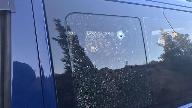 The car hit during the drive-by shooting (Photo: IDF Spokesperson's Unit) (צילום: דובר צה"ל) The car hit during the drive-by shooting (Photo: IDF Spokesperson's Unit)