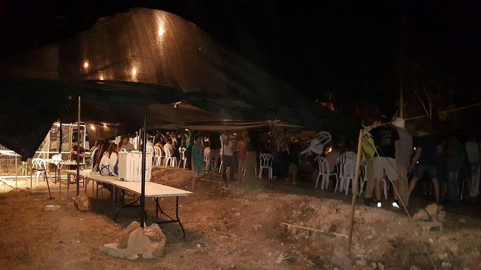 Settlers set up new outpost (Photo: TPS)