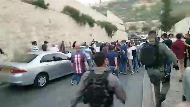 Police dispersing protestorsnullnull Police dispersing protestors