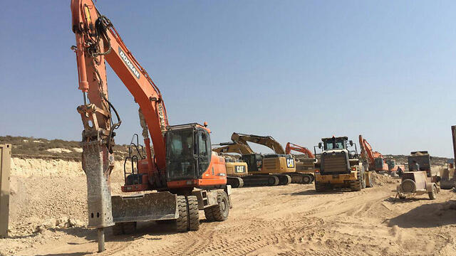 Work on Amichai once again ground to a halt