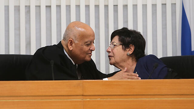 Joubran and Supreme Court President Miriam Naor (Photo: Alex Kolomoisky) (צילום: אלכס קולומויסקי) Joubran and Supreme Court President Miriam Naor (Photo: Alex Kolomoisky)