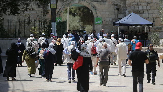 Jerusalem’s Old City. it’s easiest to give up on each other in this situation, but it’s also the most dangerous option for our lives here (Photo: Alex Kolomoisky) (צילום: אלכס קולומויסקי) Jerusalem’s Old City. it’s easiest to give up on each other in this situation, but it’s also the most dangerous option for our lives here (Photo: Alex Kolomoisky)