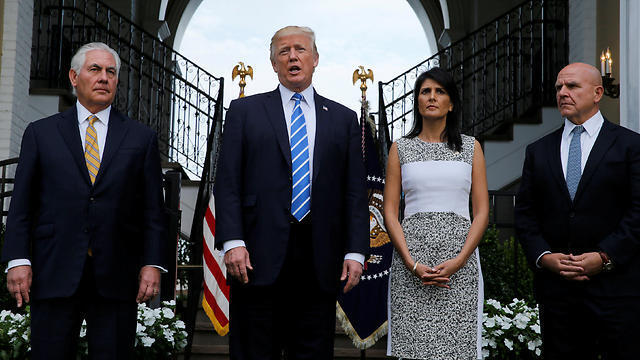 From left to right: Rex Tillerson, President Trump, Nikki Haley, H. R. McMaster (Photo: Reuters) (צילום: רויטרס) From left to right: Rex Tillerson, President Trump, Nikki Haley, H. R. McMaster (Photo: Reuters)