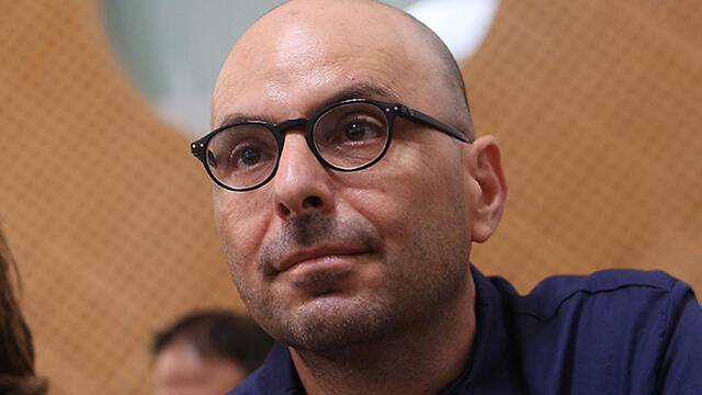 One of the protester's organizers, Eldad Yaniv (Photo: Alex Kolomoisky) (צילום: אלכס קולומויסקי) One of the protester's organizers, Eldad Yaniv (Photo: Alex Kolomoisky)