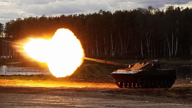Российская армия готовится к маневрам. Фото: АР (צילום: AP) Российская армия готовится к маневрам. Фото: АР