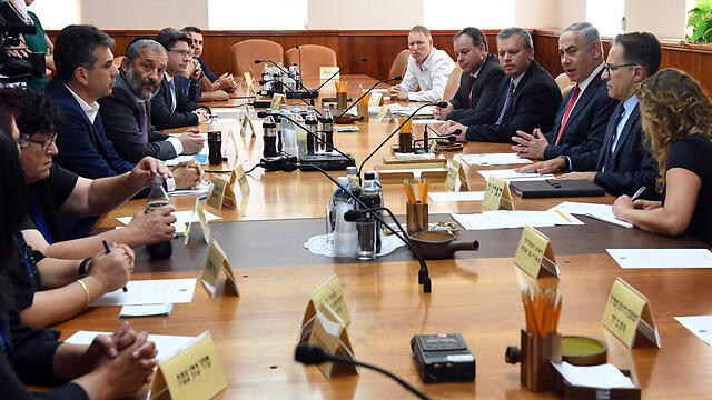 Министры обсуждают проблему нелегалов. Фото: ЛААМ