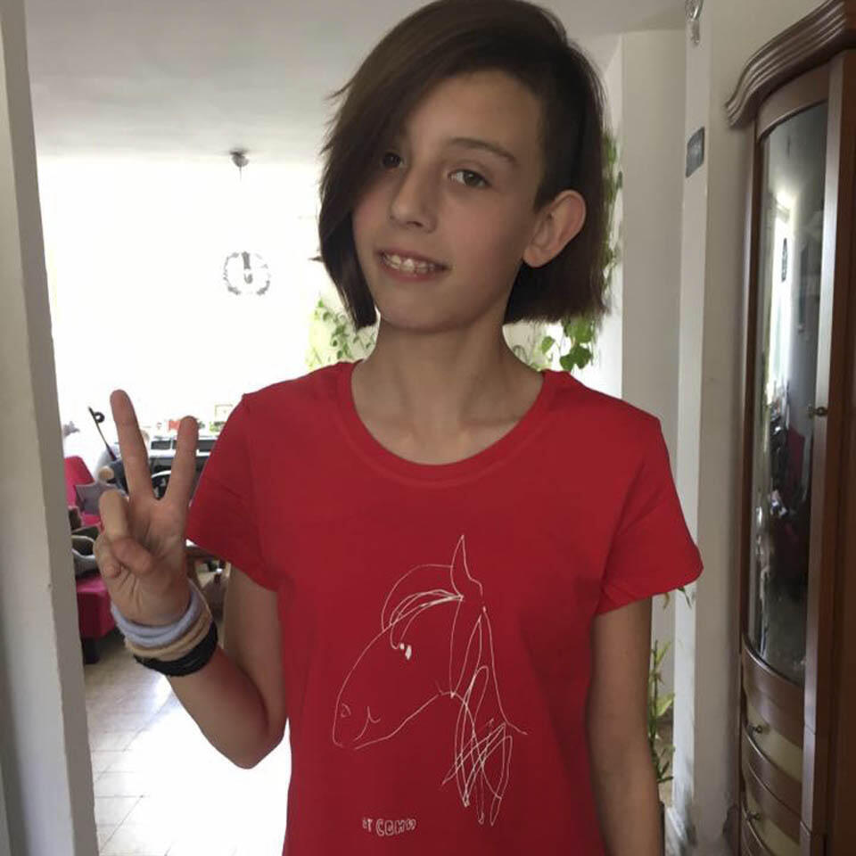 Соня в майке со своим рисунком (Шустикова ) Соня в майке со своим рисунком