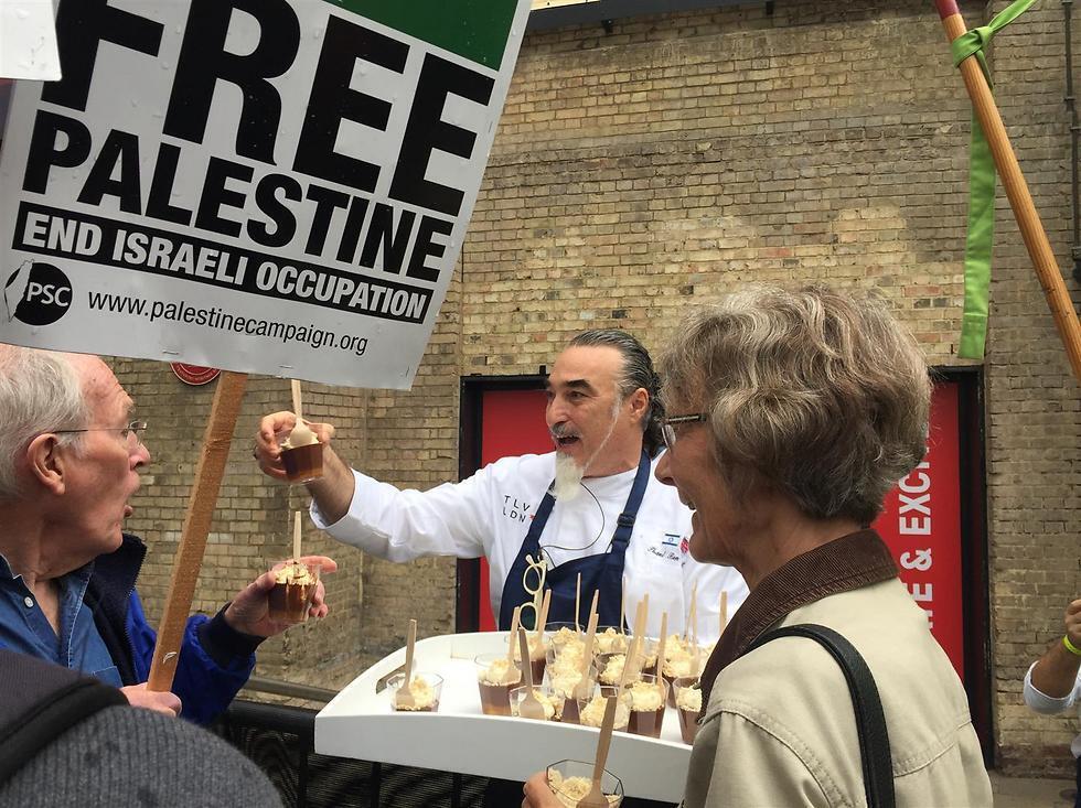 Шауль Бен-Адерет против активистов BDS. Фото: Янив Халили