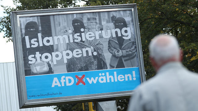 AfD election campaign poster: 'Stop Islamisation. Vote AfD!' (Photo: Getty Images)