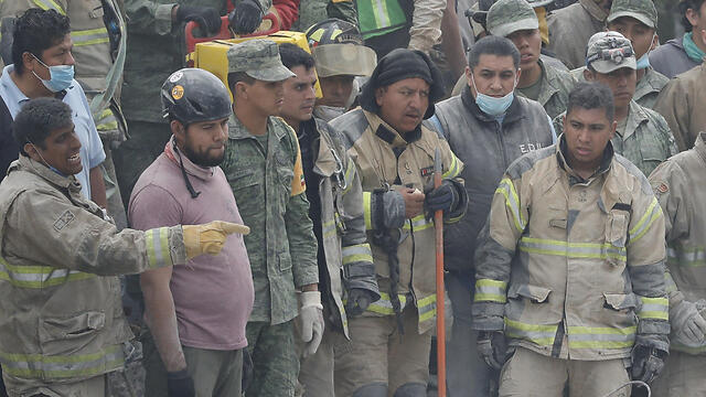 Развалины школы в Мексике. Фото: ЕРА