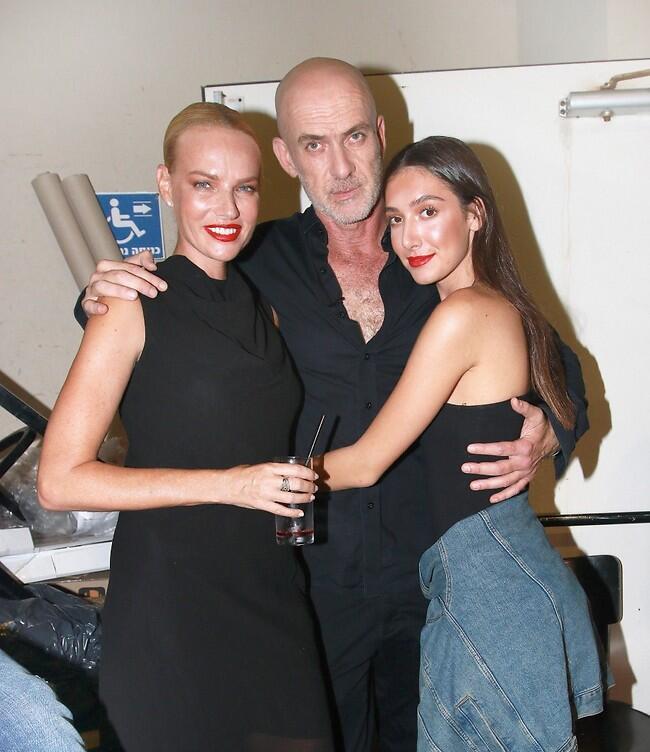 בקרוב מתחת לחופה! (צילום: ענת מוסברג) בקרוב מתחת לחופה!