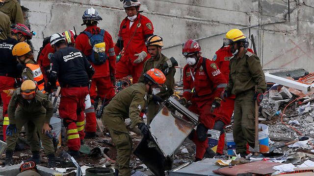 IDF delegation working in Mexico City (Photo: Reuters) (צילום: רויטרס) IDF delegation working in Mexico City (Photo: Reuters)