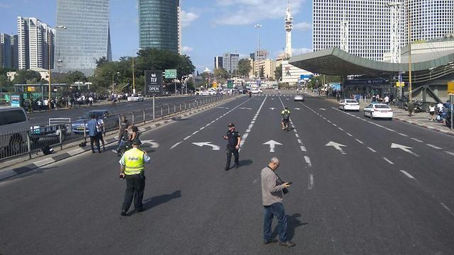 Вид на "Азриэли"nullnull Вид на "Азриэли"