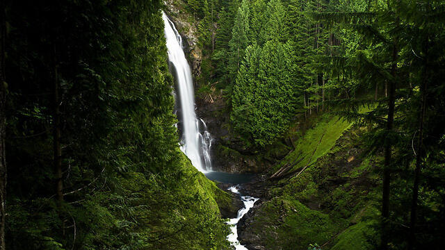 парк водопадов Уоллис-Фоллз 