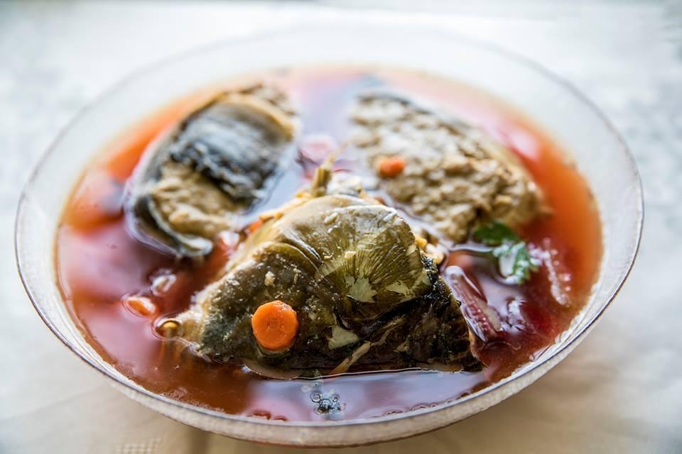 Гефилте фиш - в Рош ха-Шана обязательно с головой. Фото: Макс Шамота (Макс Шамота) Гефилте фиш - в Рош ха-Шана обязательно с головой. Фото: Макс Шамота