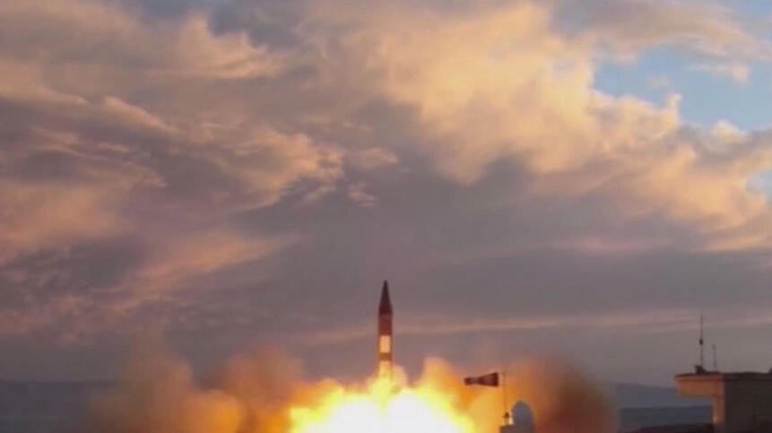 Khorramshahr missile, archive (Photo: AFP, IRIB TV) Khorramshahr missile, archive