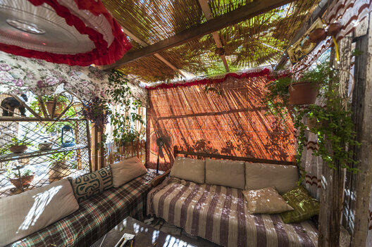 Каждый украшает сукку, как родной дом (Макс Шамота) Каждый украшает сукку, как родной дом