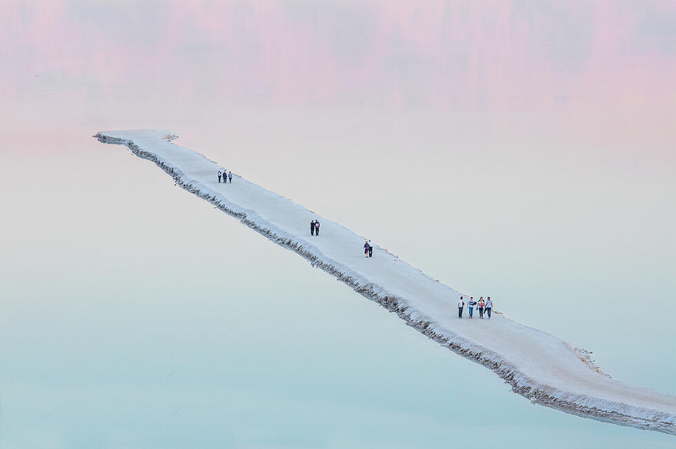 Мертвое море глазами Авиада Бар-Неса