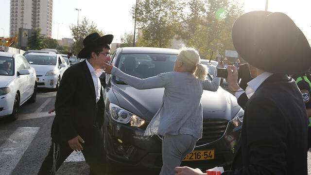 Drivers clashing with Haredi protesters in Jerusalem