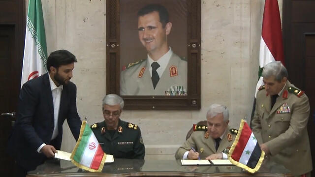 Iran's army chief meets with his counterpart in Syria
