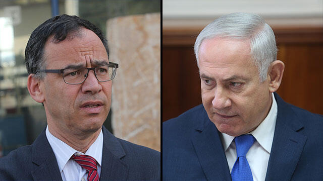 SA Nitzan (L) said PM Netanyahu was not yet a suspect in the submarine probe but will be questioned further (צילום: אלכס קולומויסקי) SA Nitzan (L) said PM Netanyahu was not yet a suspect in the submarine probe but will be questioned further