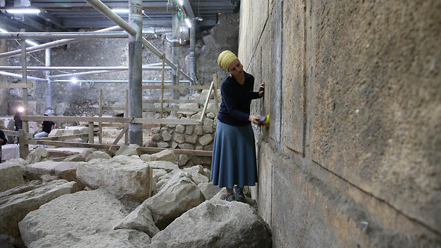 Стена плача открывает свои секреты. Фото: Амит Шааби