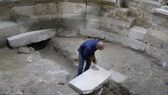 Стена плача открывает свои секреты. Фото: Амит Шааби