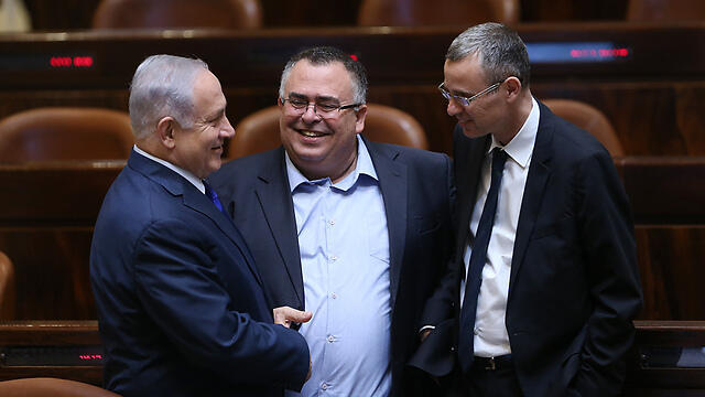Netanyahu with Coalition Chairman David Bitan (center) and Tourism Minister Yariv Levin. Instead of demonstrating leadership and putting the national interest before any personal interest, the prime minister is setting his yes men on everyone (צילום: אלכס קולומויסקי) Netanyahu with Coalition Chairman David Bitan (center) and Tourism Minister Yariv Levin. Instead of demonstrating leadership and putting the national interest before any personal interest, the prime minister is setting his yes men on everyone