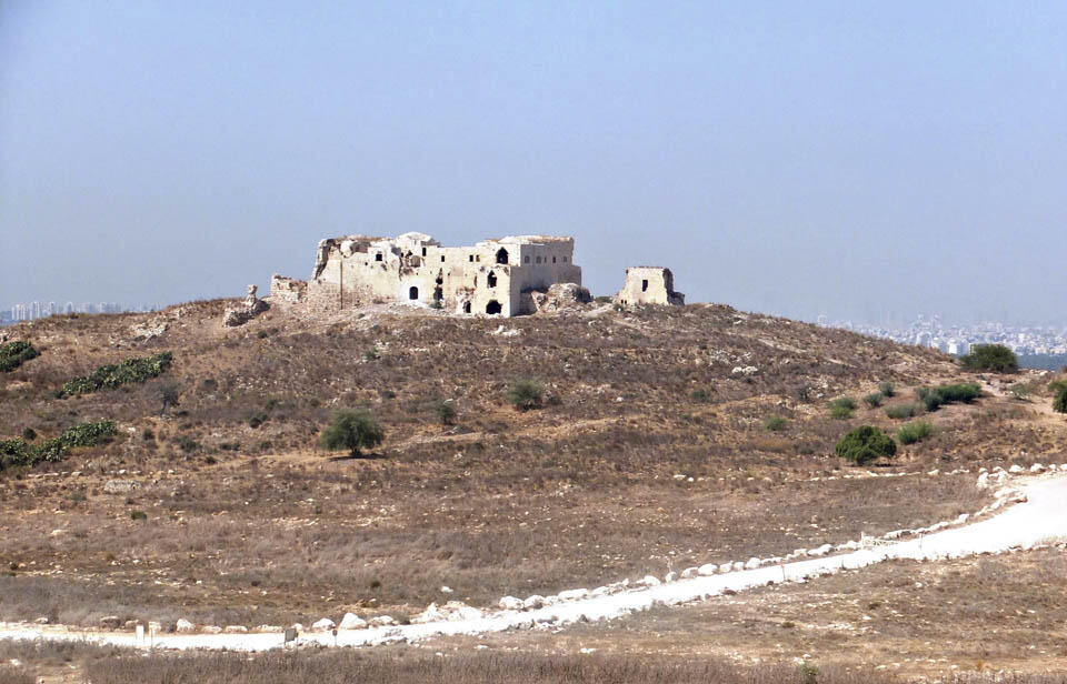 Башня справедливости. Фото: Леон Левитас (Фото: Леон Левитас) Башня справедливости. Фото: Леон Левитас