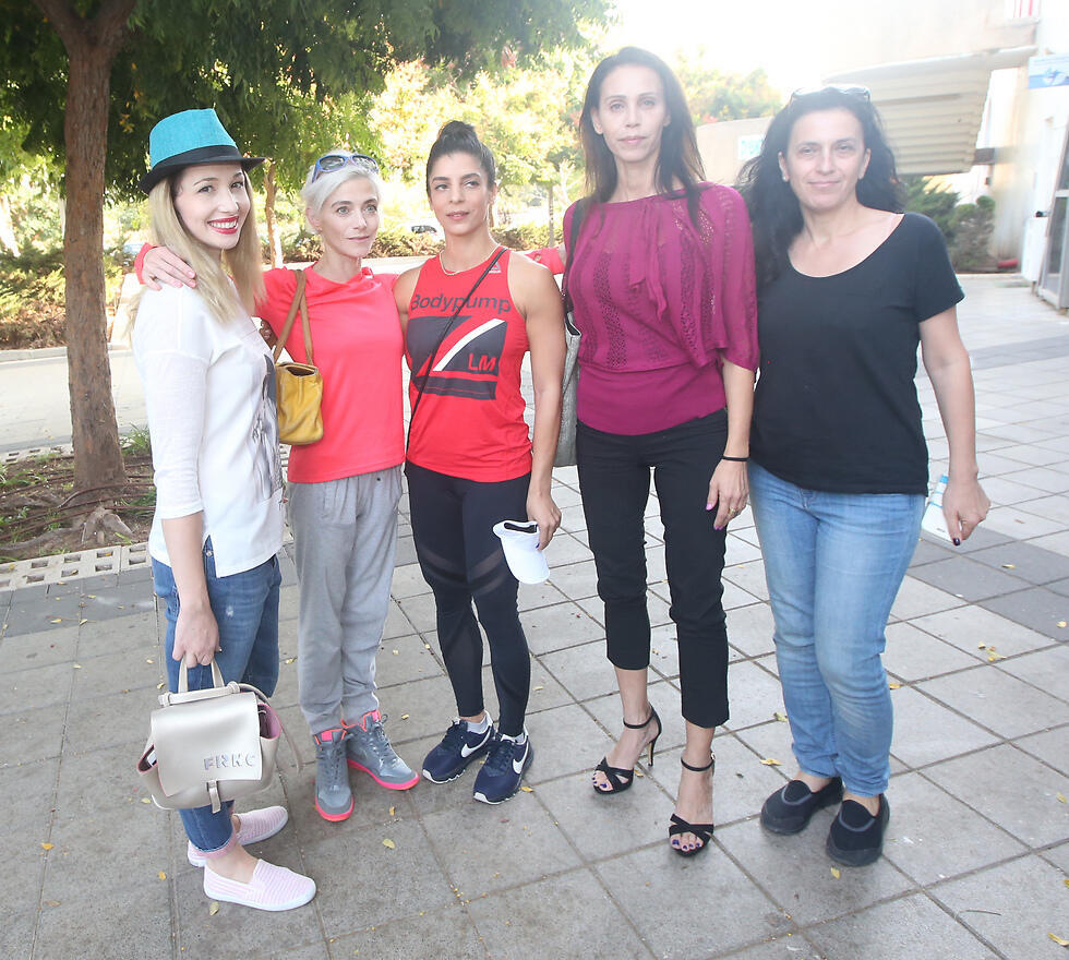 Прибыли поддержать тренера. Фото: Орен Ахарони