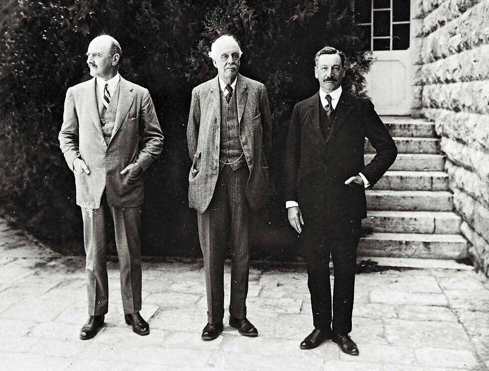 Герберт Самуэль, Артур Бальфур и Эдмонд Алленби - их имена увековечены в названиях улиц в Тель-Авиве (צילום: לע"מ) Герберт Самуэль, Артур Бальфур и Эдмонд Алленби - их имена увековечены в названиях улиц в Тель-Авиве