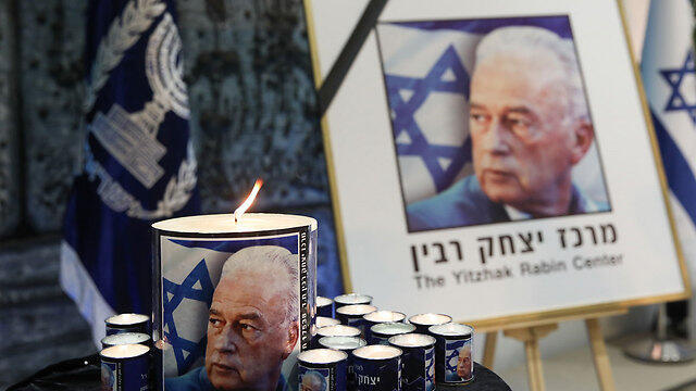 Памяти Рабина. Фото: Охад Цвайгенберг (צילום: אוהד צויגנברג) Памяти Рабина. Фото: Охад Цвайгенберг