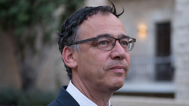 State Prosecutor Nitzan, on his way to the conference (צילום: יואב דודקביץ) State Prosecutor Nitzan, on his way to the conference