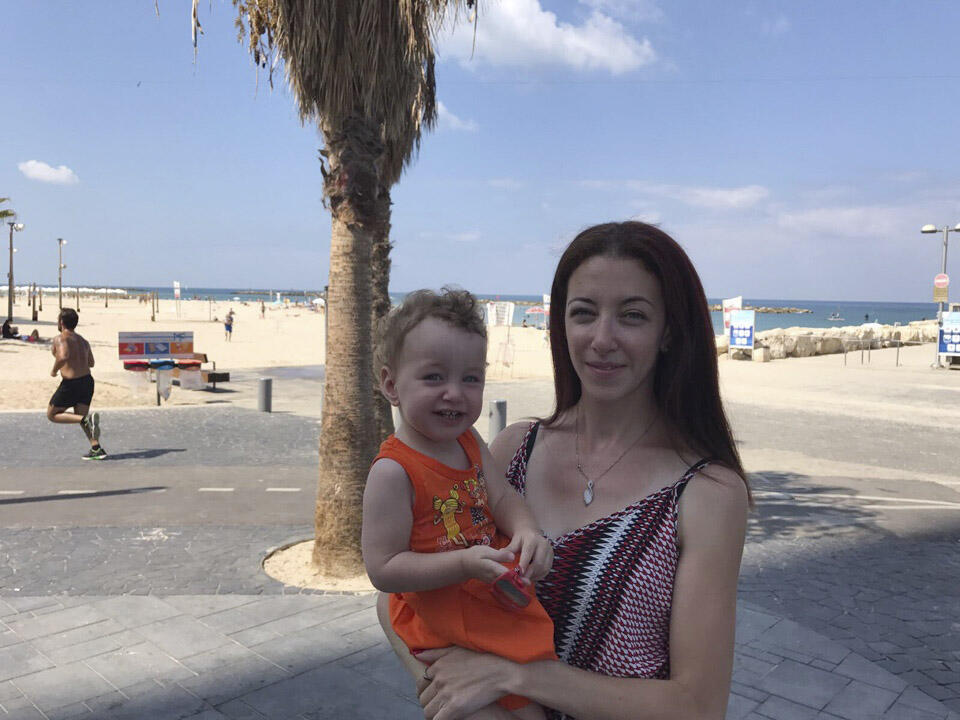 Саша Мочалова с дочкой Леей. Фото из семейного архива