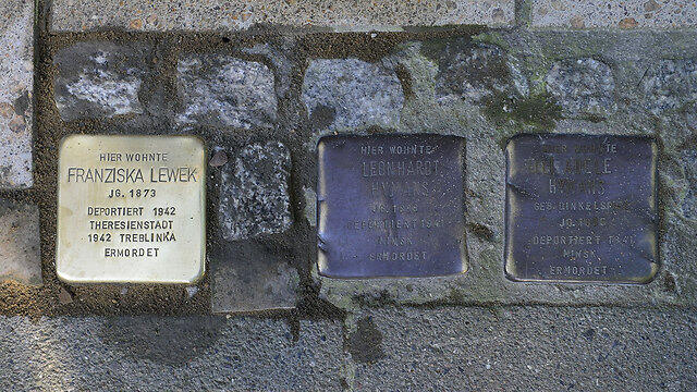 Similar memorial plaques from Germany