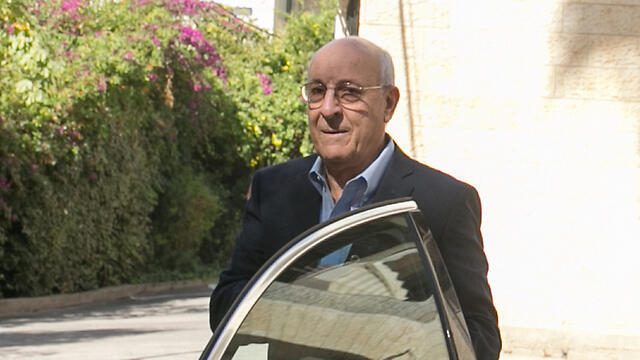 Molcho, PM Netanyahu's confidant, may face indictment for his role in the submarine affair
