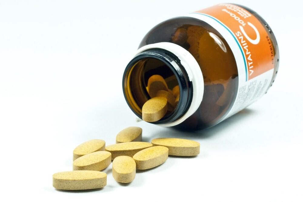  People with lower blood levels of vitamin C tended to have smaller volumes of gray matter 