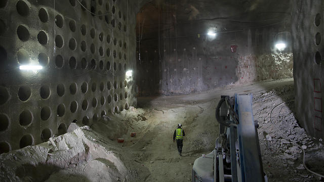 Underground Jerusalem cemetery (Photo: AP) Underground Jerusalem cemetery