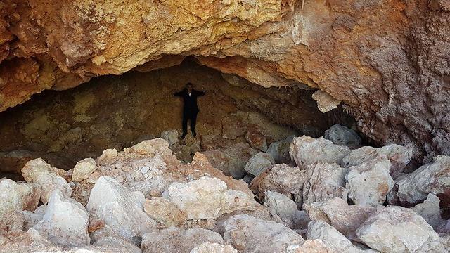 Фото: Ханох Оз, член городского совета Рош ха-Аина (צילום: "חבר המועצה חנוך עוז") Фото: Ханох Оз, член городского совета Рош ха-Аина