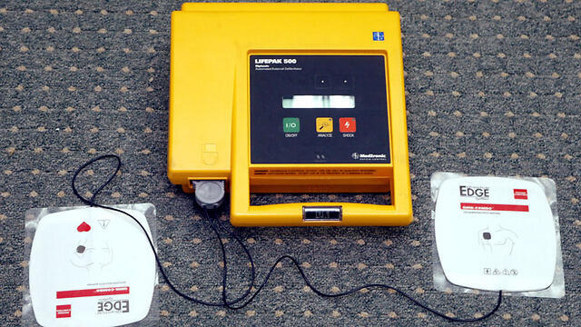 Дефибриллятор. Фото: Цвика Тишлер (Цвика Тишлер) Дефибриллятор. Фото: Цвика Тишлер