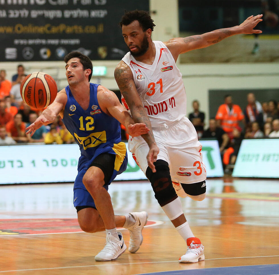 Маккаби против Ирони. Фото: Оз Муалем (צילום: עוז מועלם) Маккаби против Ирони. Фото: Оз Муалем