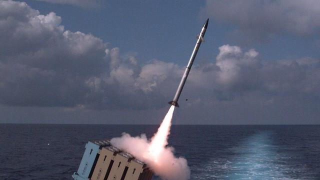 "Железный купол" морского базирования в действии. Фот: пресс-служба ЦАХАЛа (צילום: דובר צה"ל) "Железный купол" морского базирования в действии. Фот: пресс-служба ЦАХАЛа