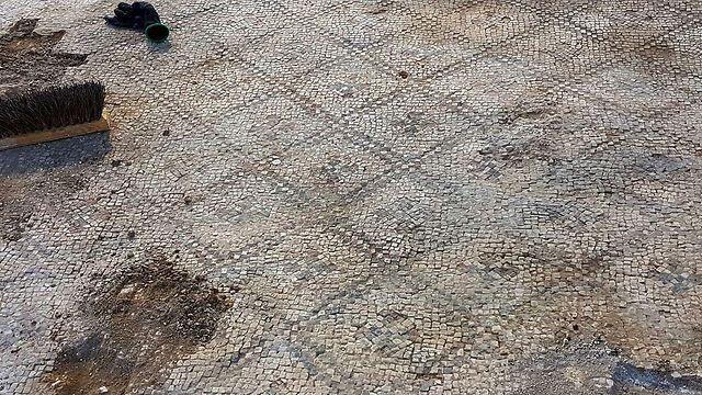 Мозаичный пол. Фото: Анат Расюк