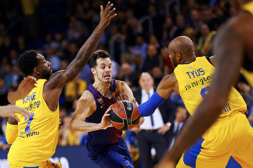 Барселона против Маккаби. Фото: ЕРА (צילום: EPA) Барселона против Маккаби. Фото: ЕРА