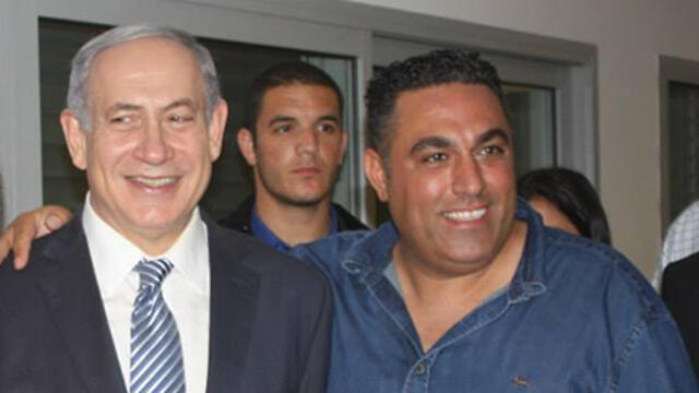 Shefi Sasson (R) with PM Netanyahu